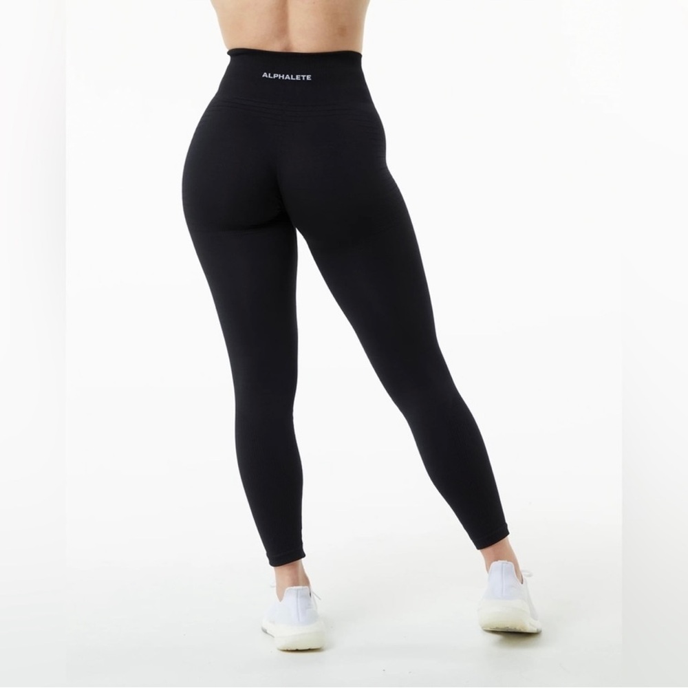 Alphalete Ozone Legging - Picture 2 of 7